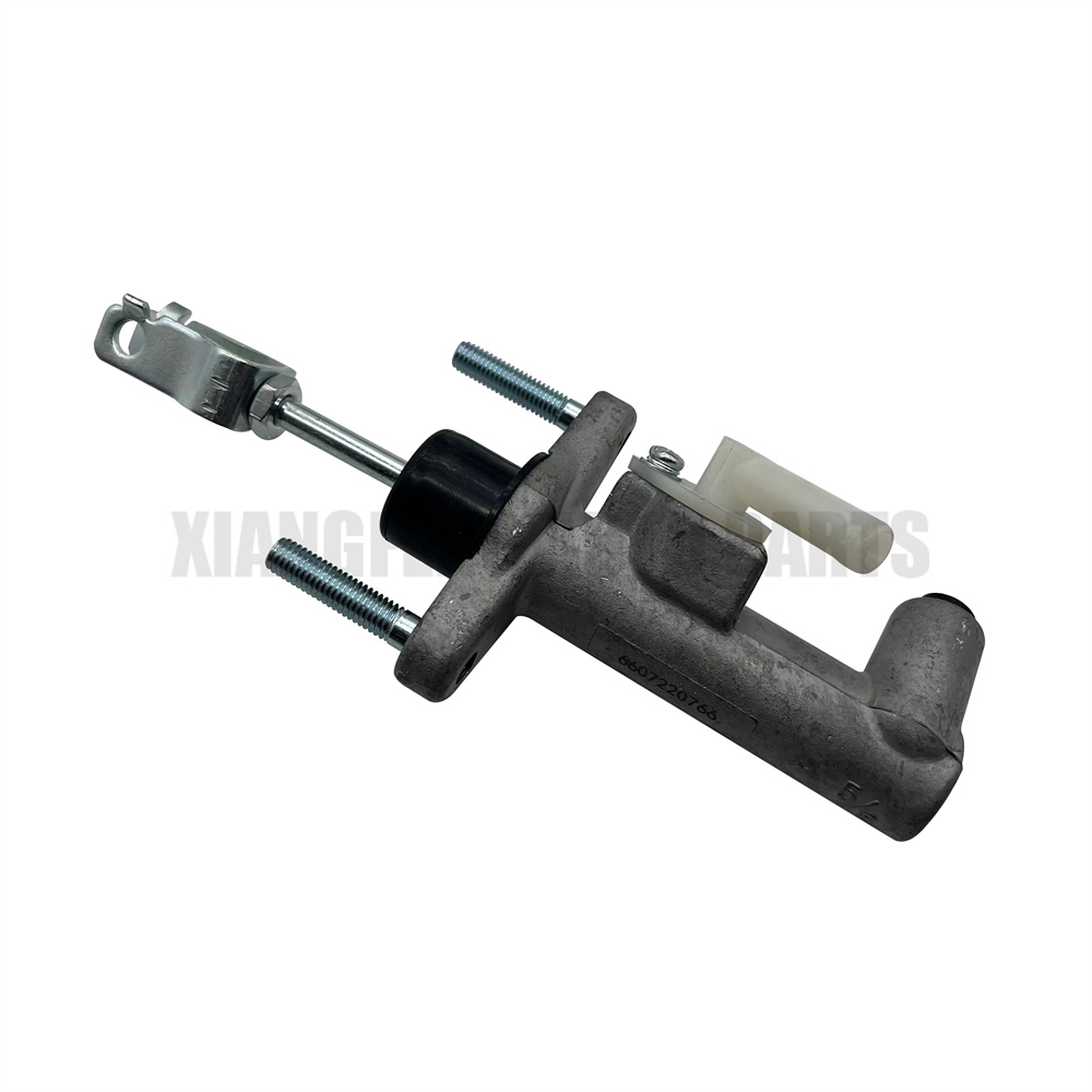 31420-12010 Wholesale Auto Parts Clutch Master Cylinder for Toyota Corolla